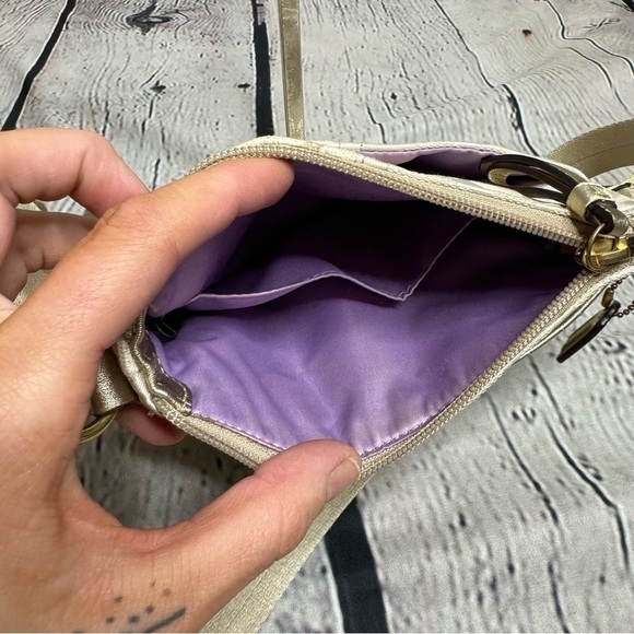 Coach Gold Metallic and Cream Crossbody Bag. - Picture 6 of 11